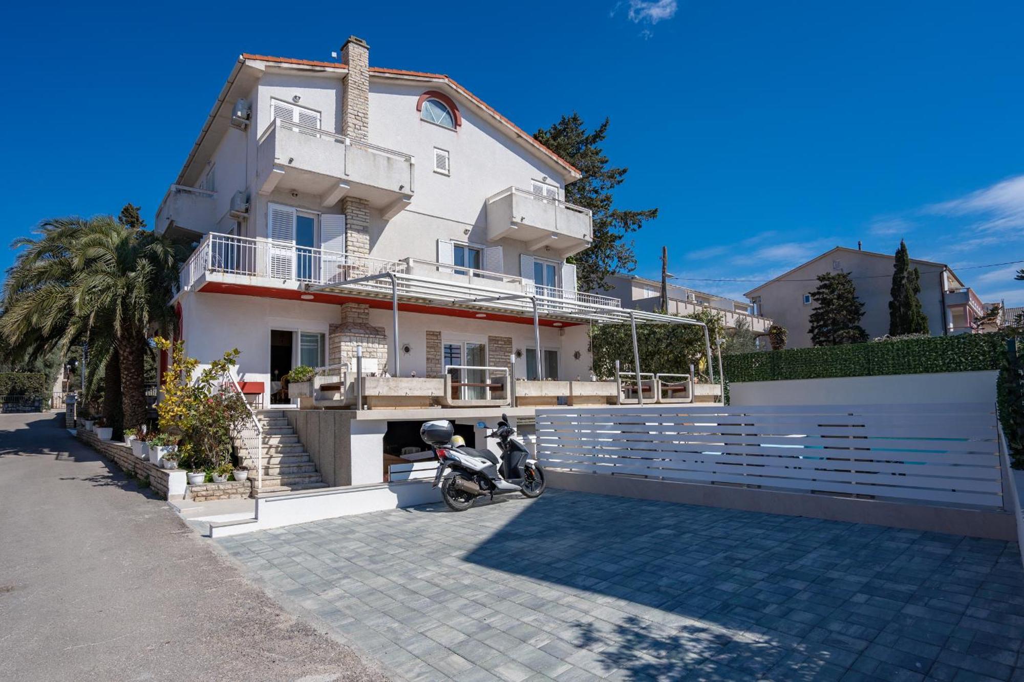 Pool Mansion Magnolia - Comfort Rooms Novalja Exteriér fotografie